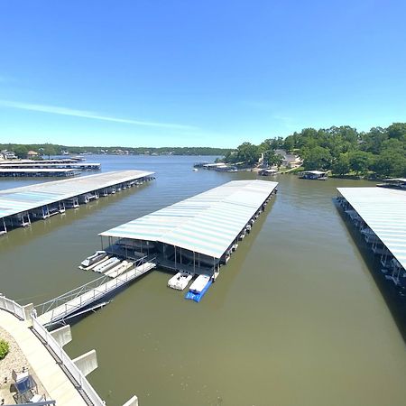 B Lakefront! Remodeled, Boat Slip, Patio Views, Pool, Boat Ramp, Wifi Osage Beach Exterior foto
