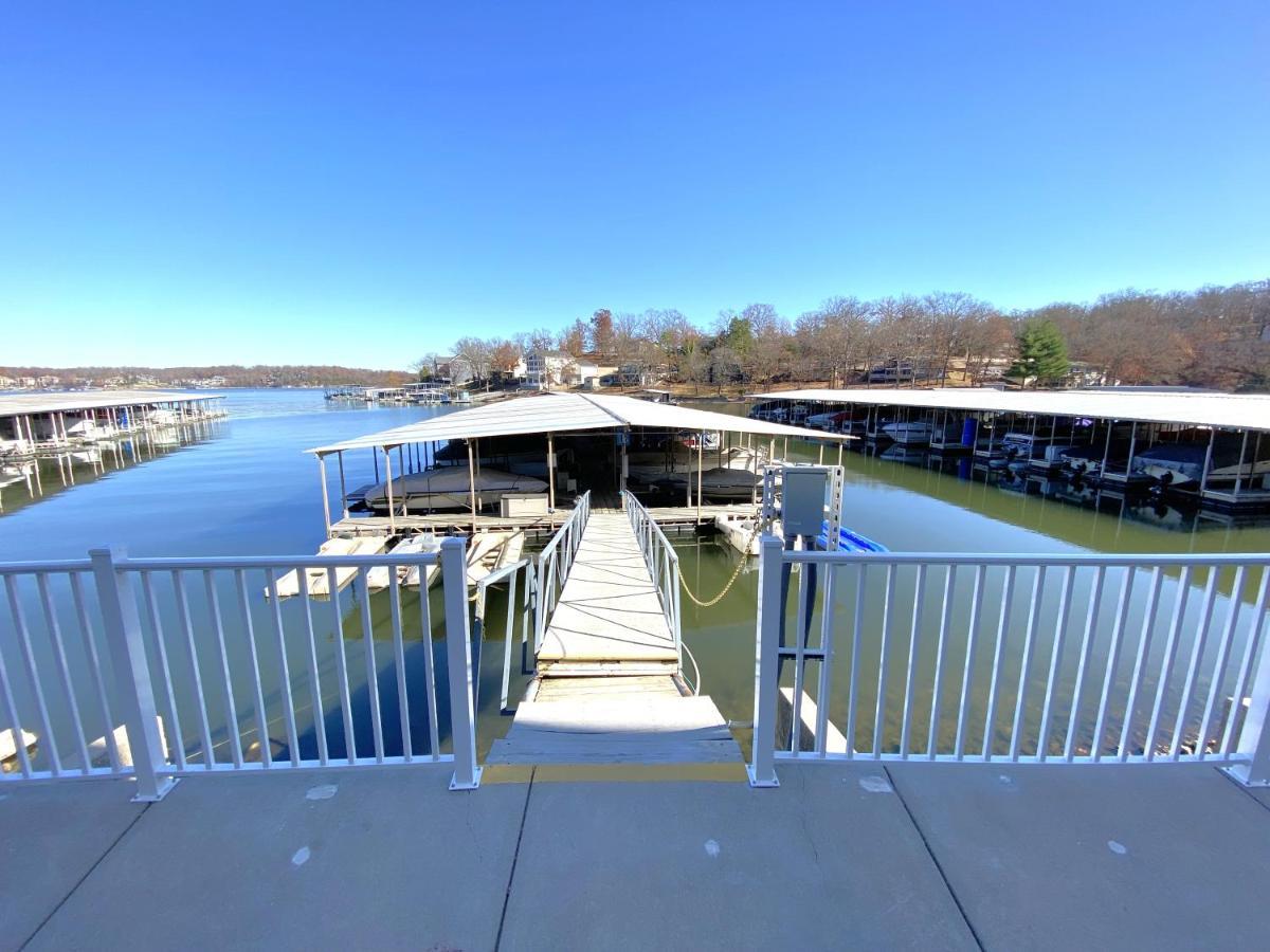 B Lakefront! Remodeled, Boat Slip, Patio Views, Pool, Boat Ramp, Wifi Osage Beach Exterior foto